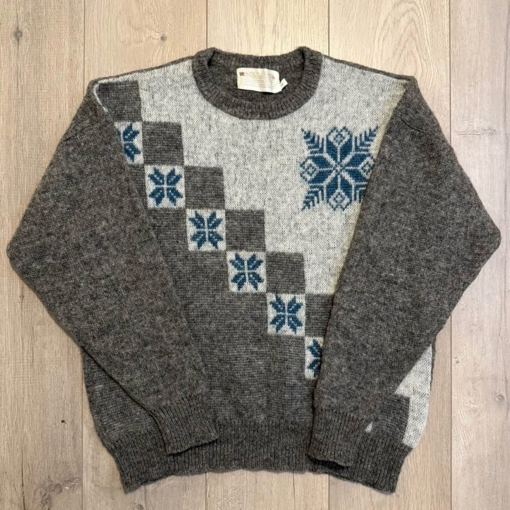 Vintage Icelandic 100% Wool Sweater (Made in Iceland)